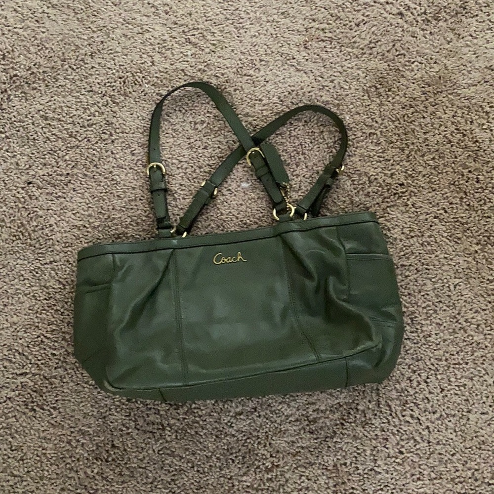 Coach green pocketbook